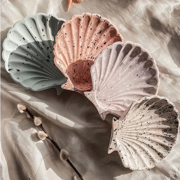 Shell Jewelry Tray Resin Mold- New - Picture 3 of 5